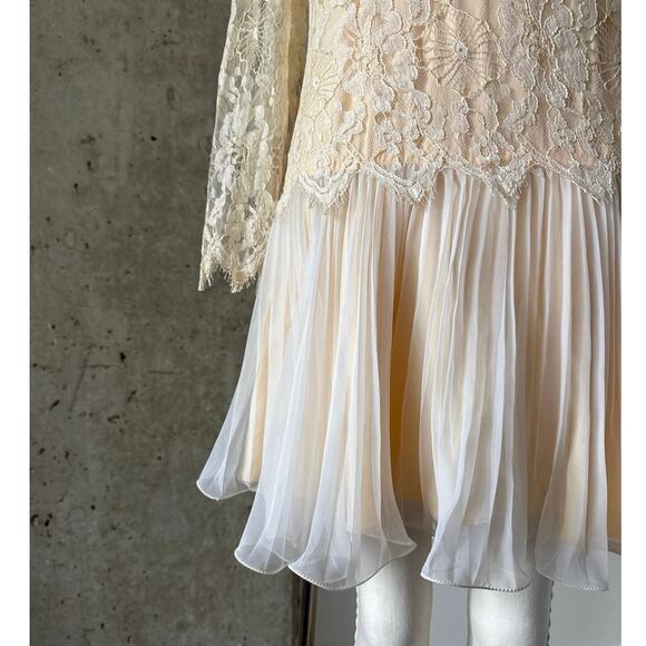 Vintage Off White Lace Wedding Dress Size Small - Picture 5 of 7